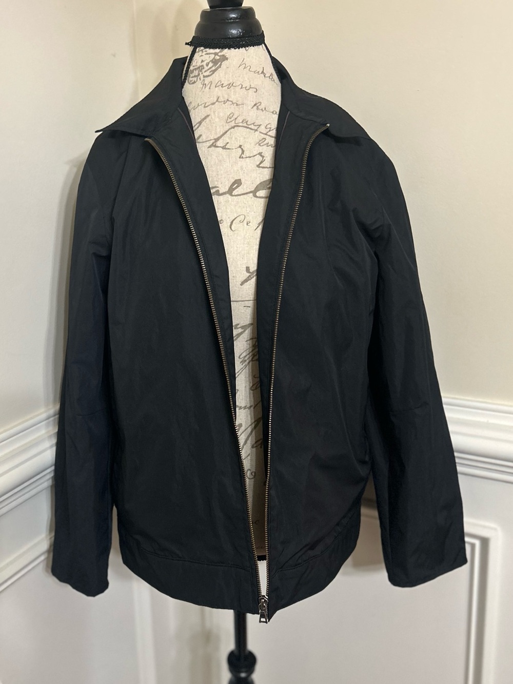 GAP Black Zip-Up Windbreaker Jacket